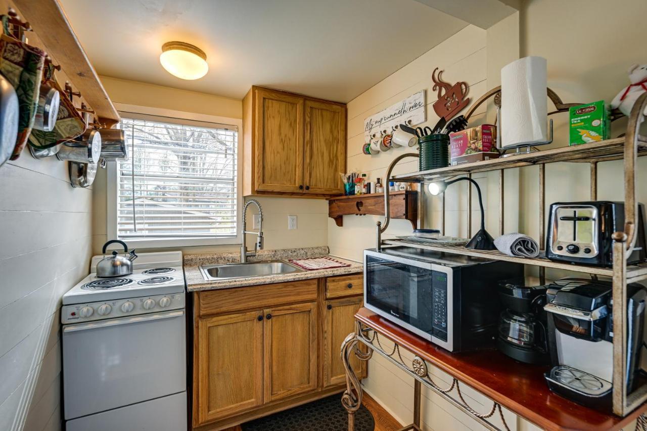 Pet-Friendly Vacation Rental Cabin In Whittier Exterior foto