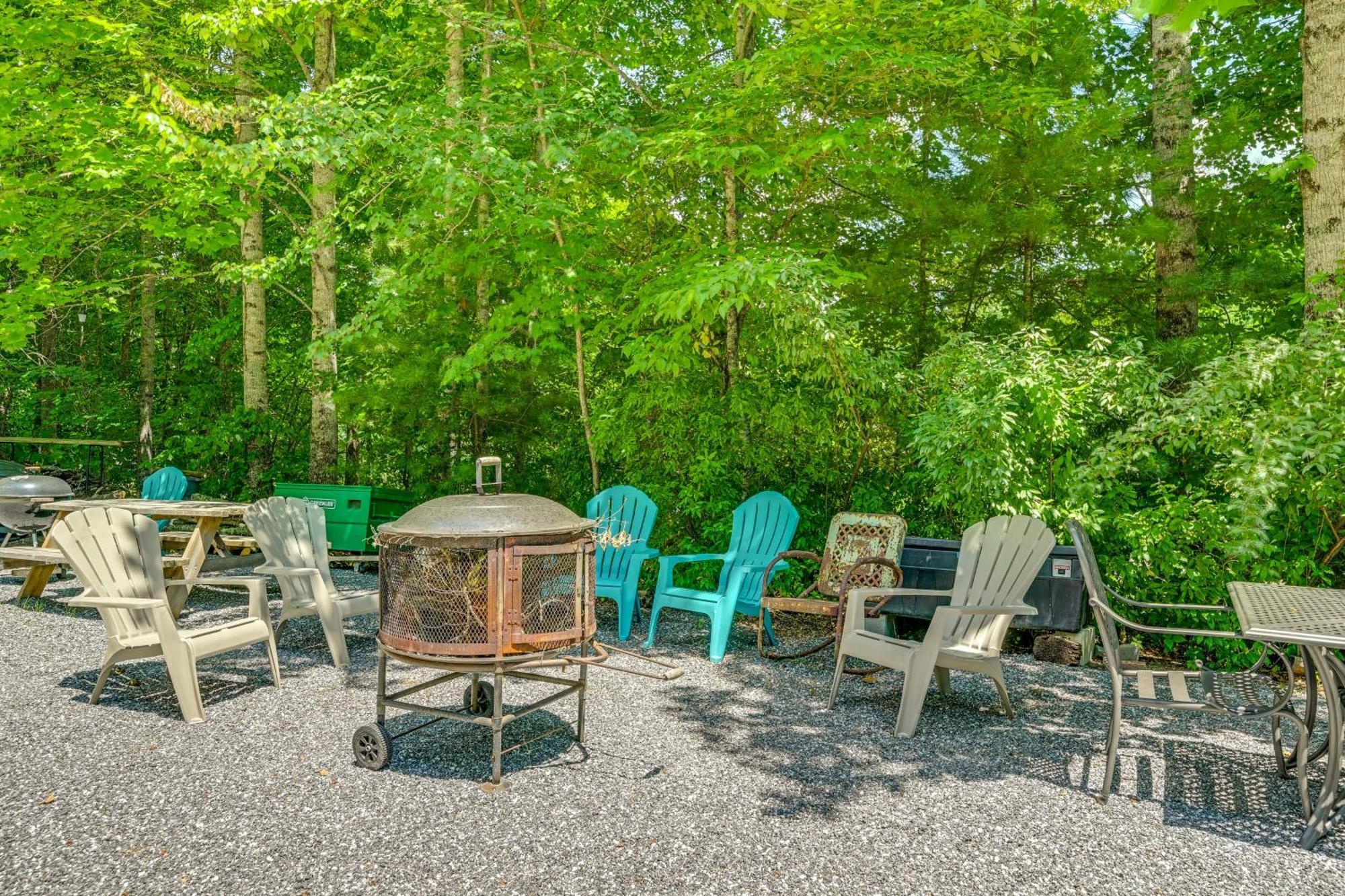 Pet-Friendly Vacation Rental Cabin In Whittier Exterior foto